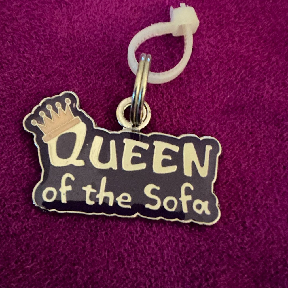 GANZ Pet Collar Charm Tag Queen of the Sofa